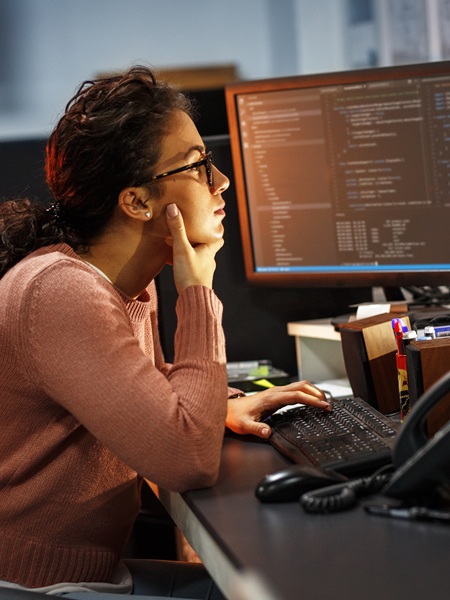 Data_Analytics-Researcher_AdobeStock_188531911_b